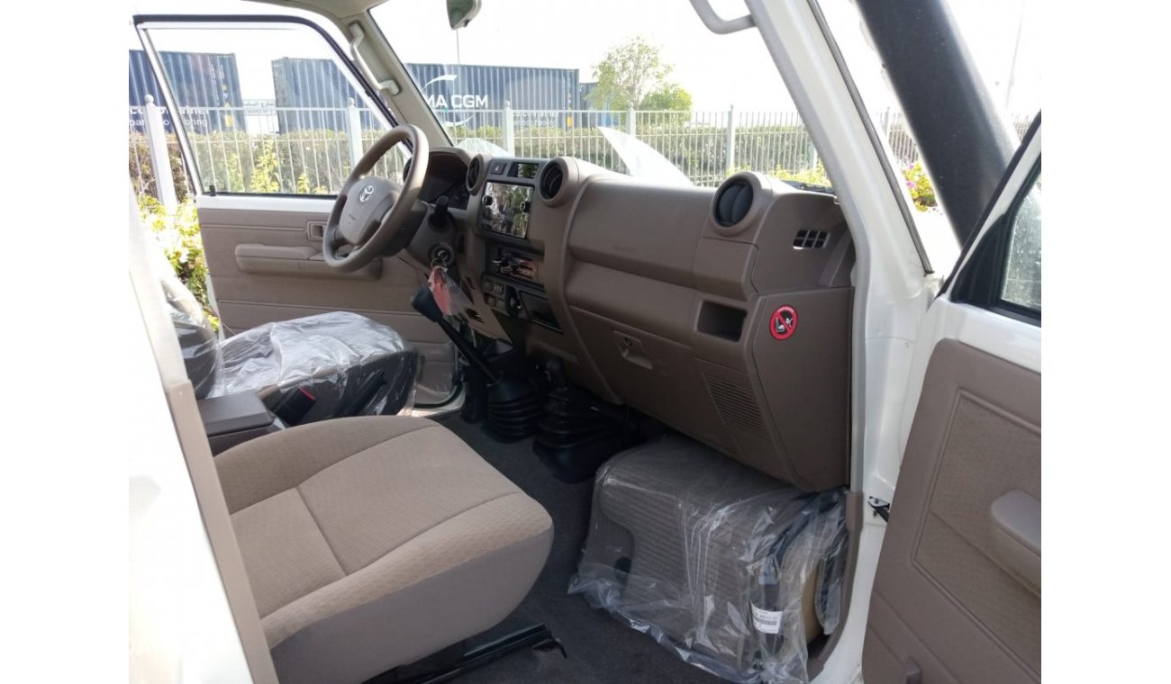 Toyota Land Cruiser Hard Top 5 DOOR 4.5L V8 | MY 2023 | MT | AUTOMATIC WINDOWS