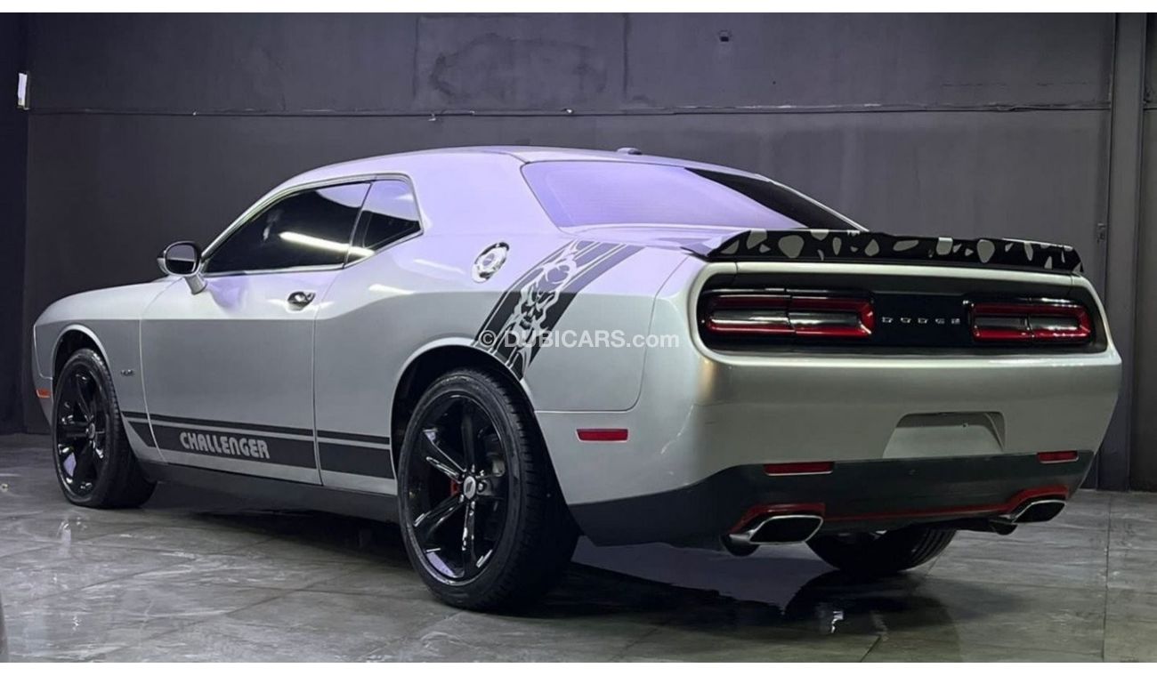 Used Dodge Challenger R/T 2018 for sale in Sharjah - 620161