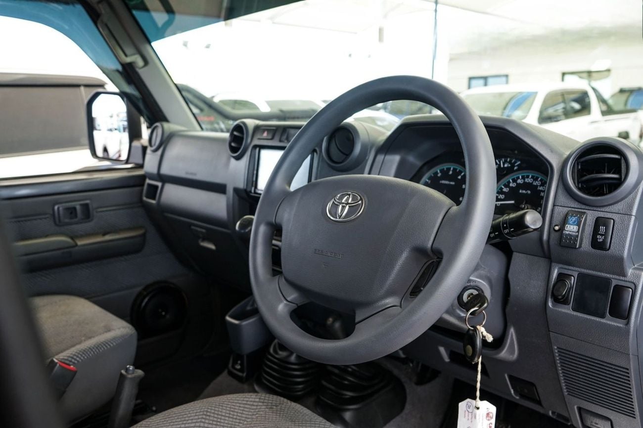 Toyota Land Cruiser 70 Std 4.5L RHD 1VD-FTV V8 Diesel Engine Manual Gear 4WD 5 seats extensible 5doors