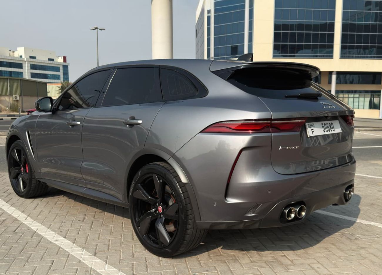 جاكوار F بيس SVR 5.0L