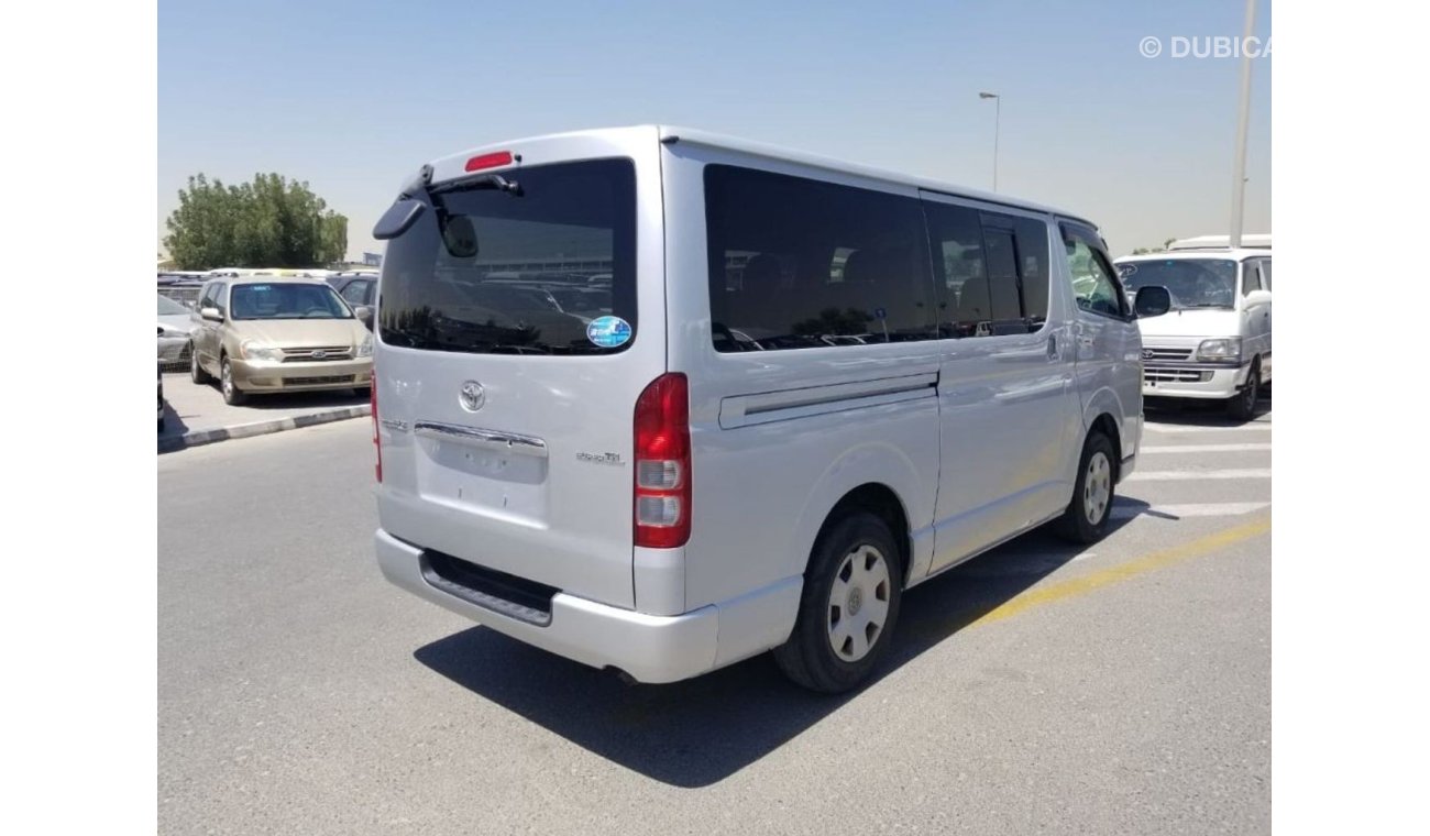 تويوتا هاياس Hiace RIGHT HAND DRIVE (Stock no PM 628 )