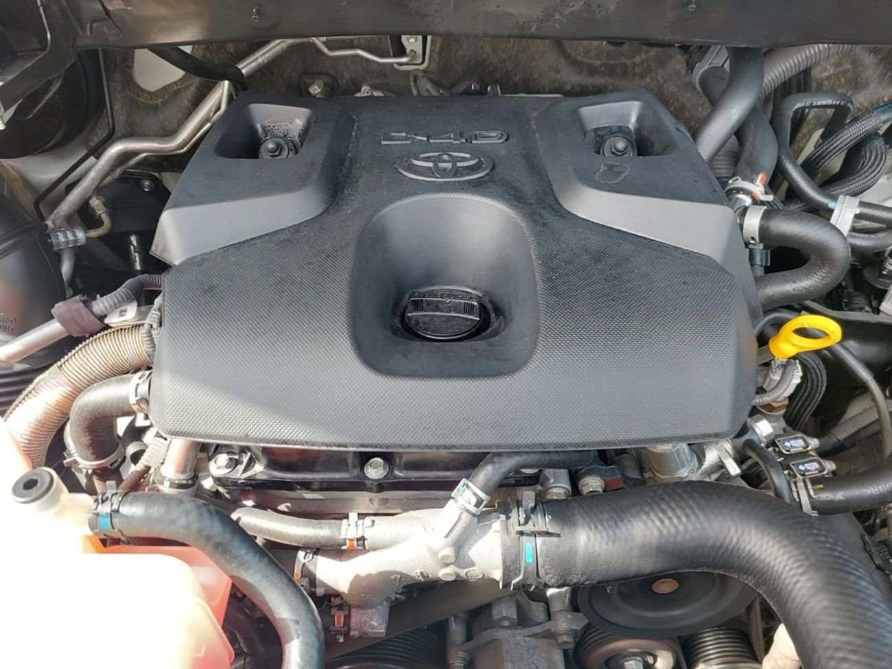 Toyota Hiace TOYOTA HIACE COMMUTER VAN RHD 2019 MODEL 2.8L DIESEL AUTOMATIC(PM01596)