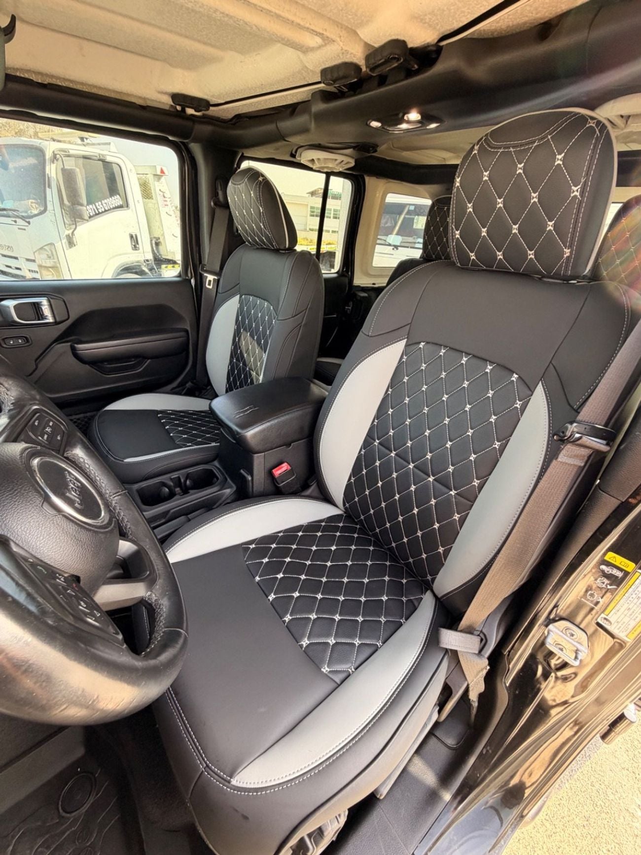 Jeep Wrangler Willys Wheeler 3.6L A/T (4 Door)