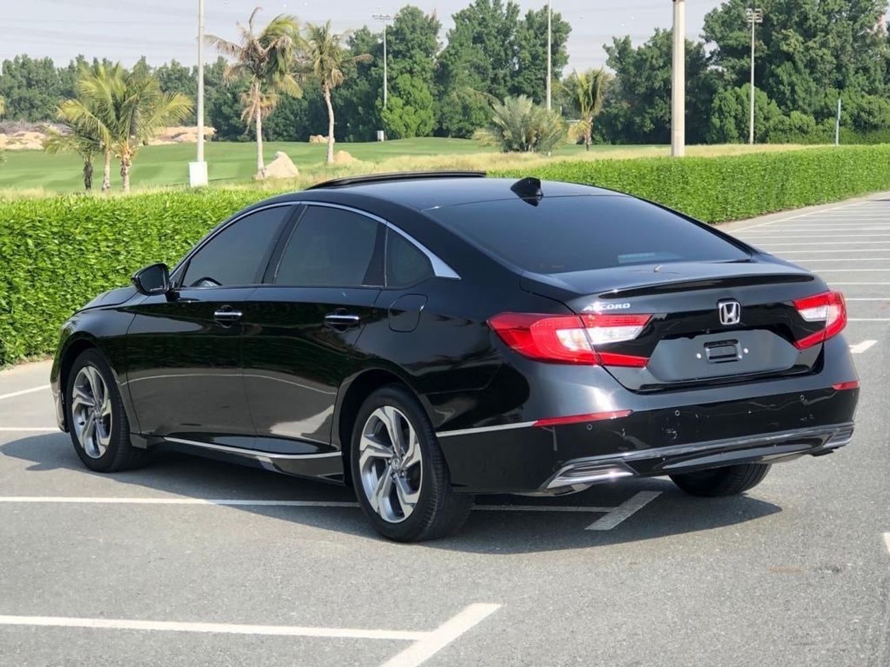 هوندا أكورد LX 1.5L Honda Accord 2020 Full Options (1.5 LTurbo ) GCC , Sunroof.leather Seats.