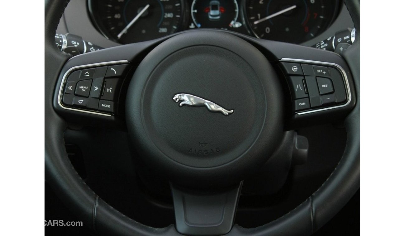 جاكوار F بيس SE