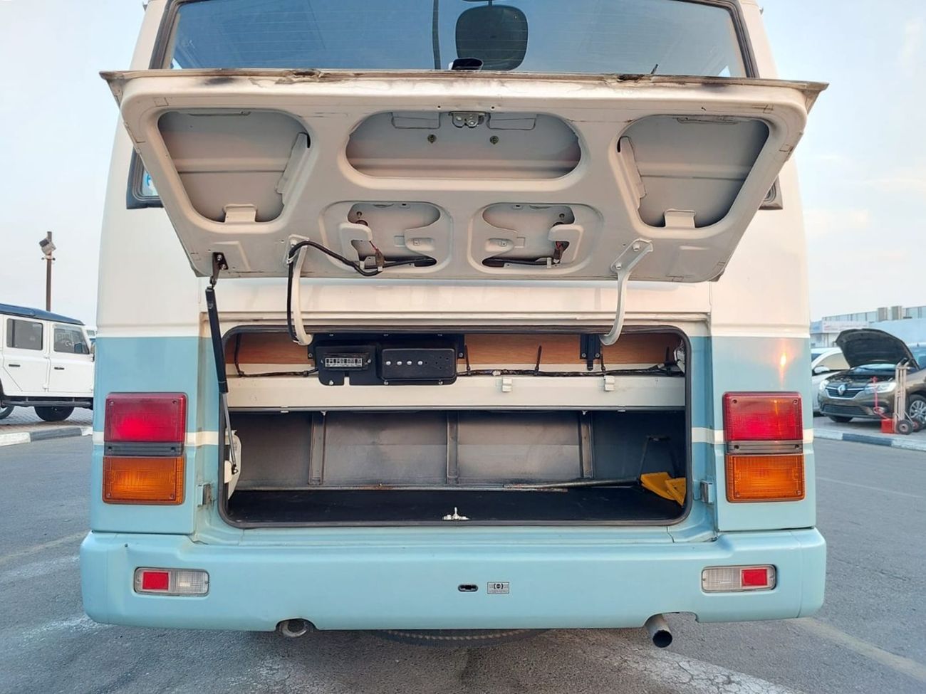 نيسان سيفيليان NISSAN CIVILIAN BUS RHD 1993 MODEL 3.5 L DIESEL MANUAL(PM30153)