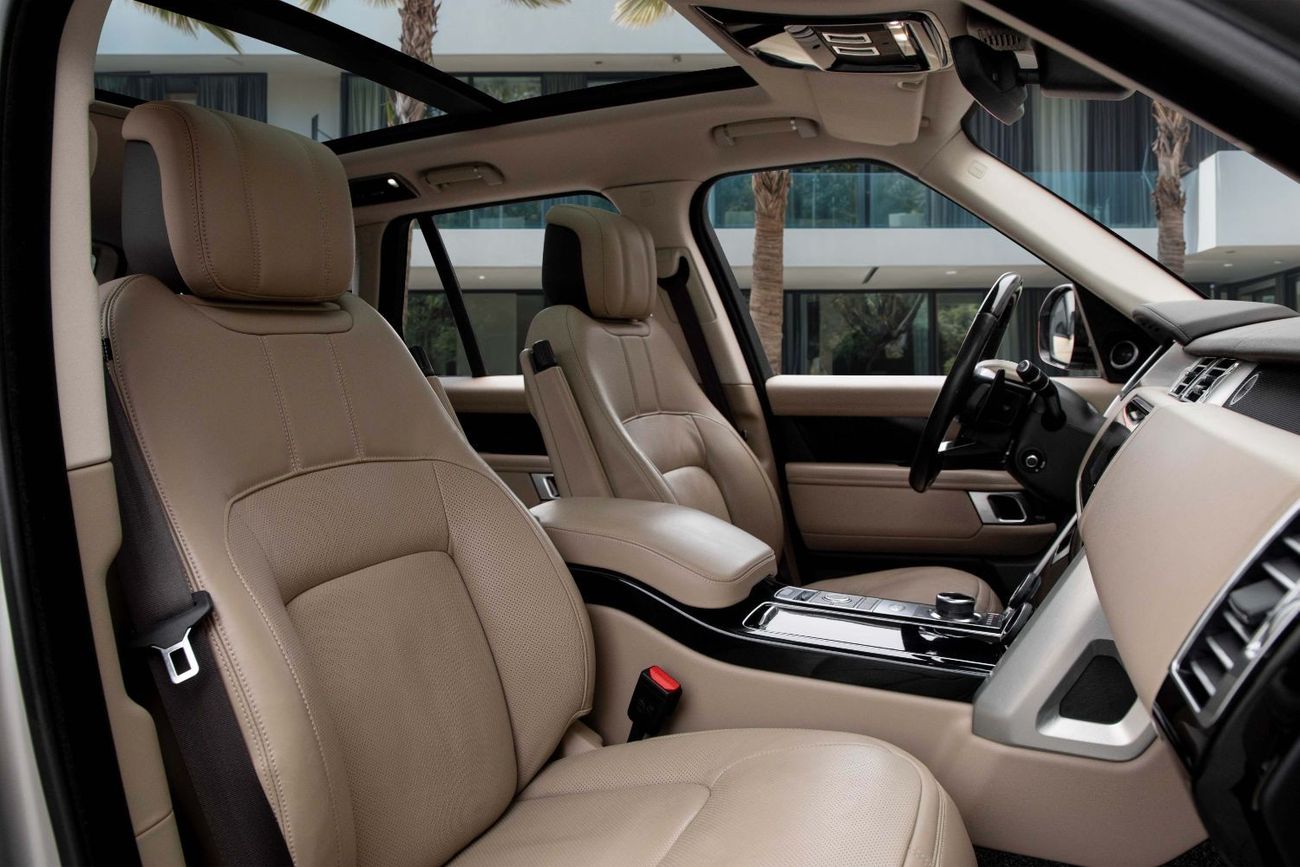 Land Rover Range Rover Vogue | 3,917 P.M  | 0% Downpayment | Agency Warranty | Ultra Low KM!