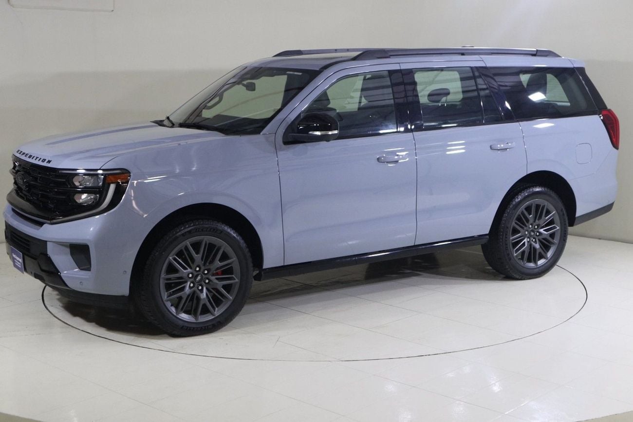 Ford Expedition SP3425 STEALTH /FREE Insurance + Registration/ AL TAYER MOTORS AL QOUZ SHOWROOM