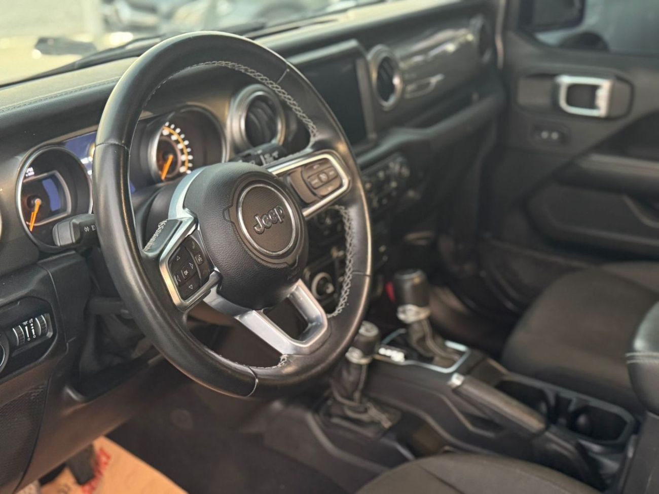 Jeep Wrangler Sahara 3.6L A/T (5 Seater)