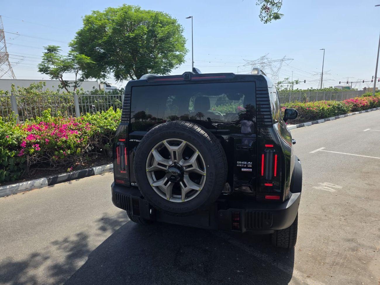 Jetour T2 Luxury 2.0L 8 GEAR SONY SOUND SYSTEM FOR LOCAl