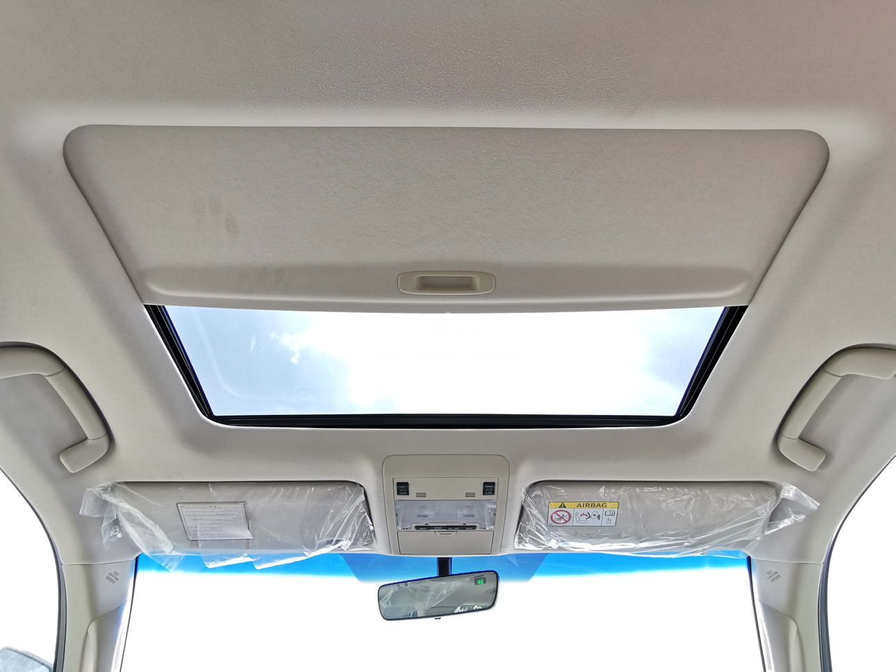 تويوتا لاند كروزر 4.0L, 18" Rims, Front Power Seats, Leather Seats, DVD, Rear Camera, Sunroof (CODE # GXR07)