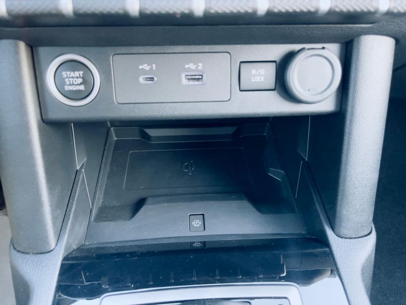 Mitsubishi L200 MITSUBISHI L200 SPORTERO 2.4L TURBO 2025