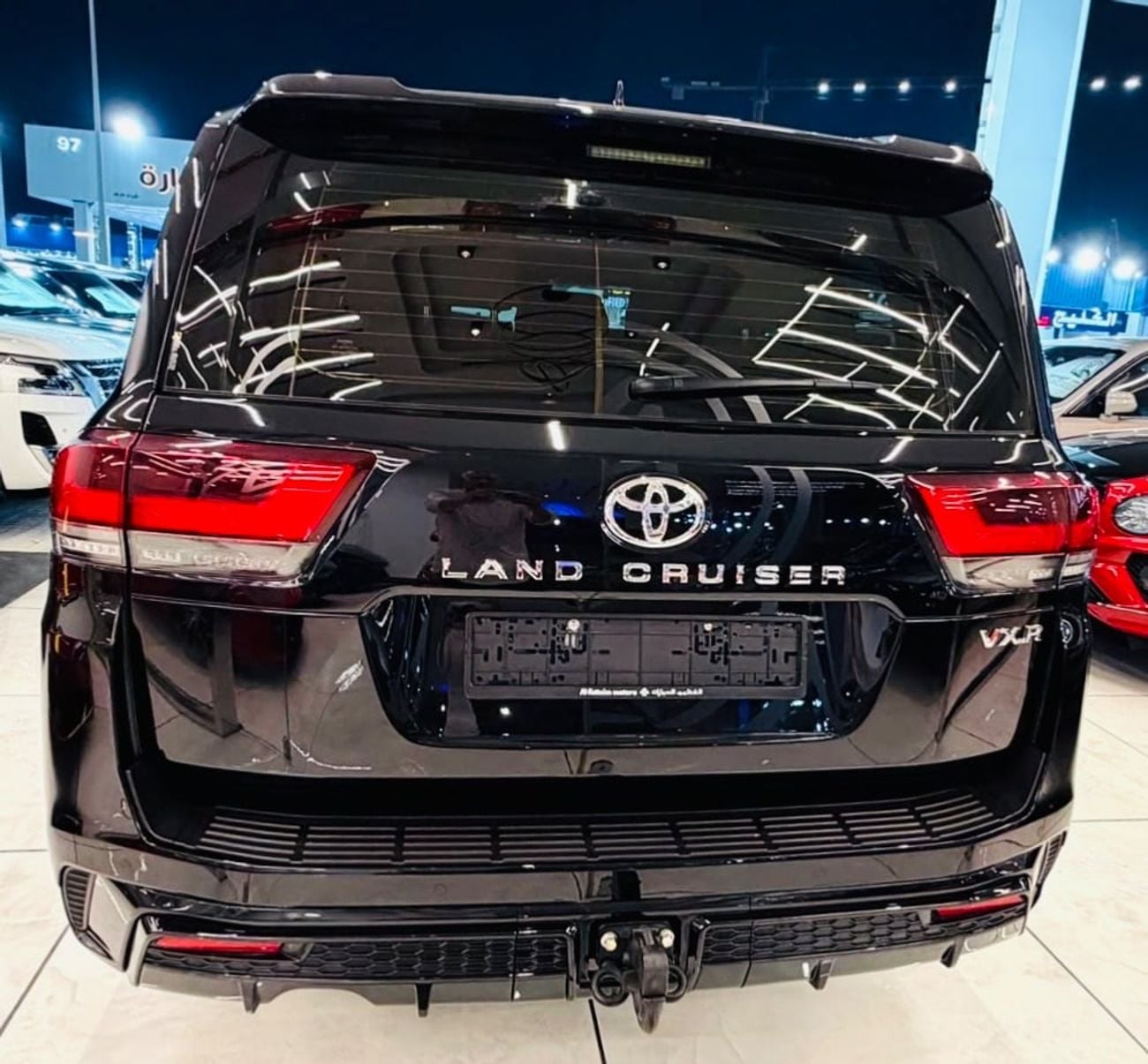 تويوتا لاند كروزر VXR