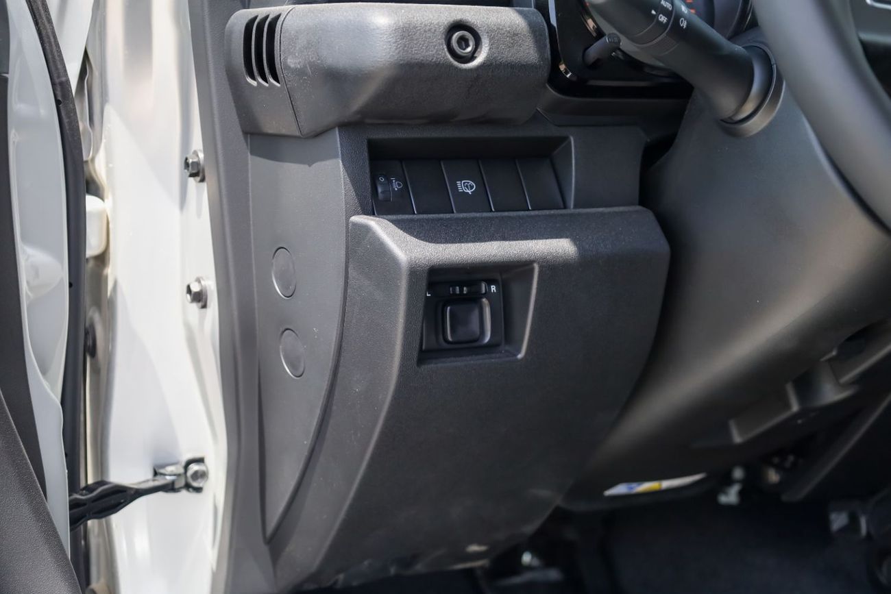 Suzuki Jimny GLX 1.5L (3-Doors) GLX 1.5L 3D GCC 1.5L Petrol AT / 3 Doors / Steering Audio Control / For Export On