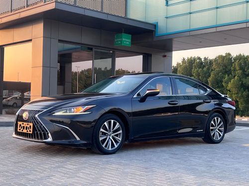 Lexus ES 300 Hybrid لكزس 2020 ES300h الوقود الهجين : هايبرد المواصفات : خليجي - فتحة سقف - شاشة - كمرة - مثبت سرع