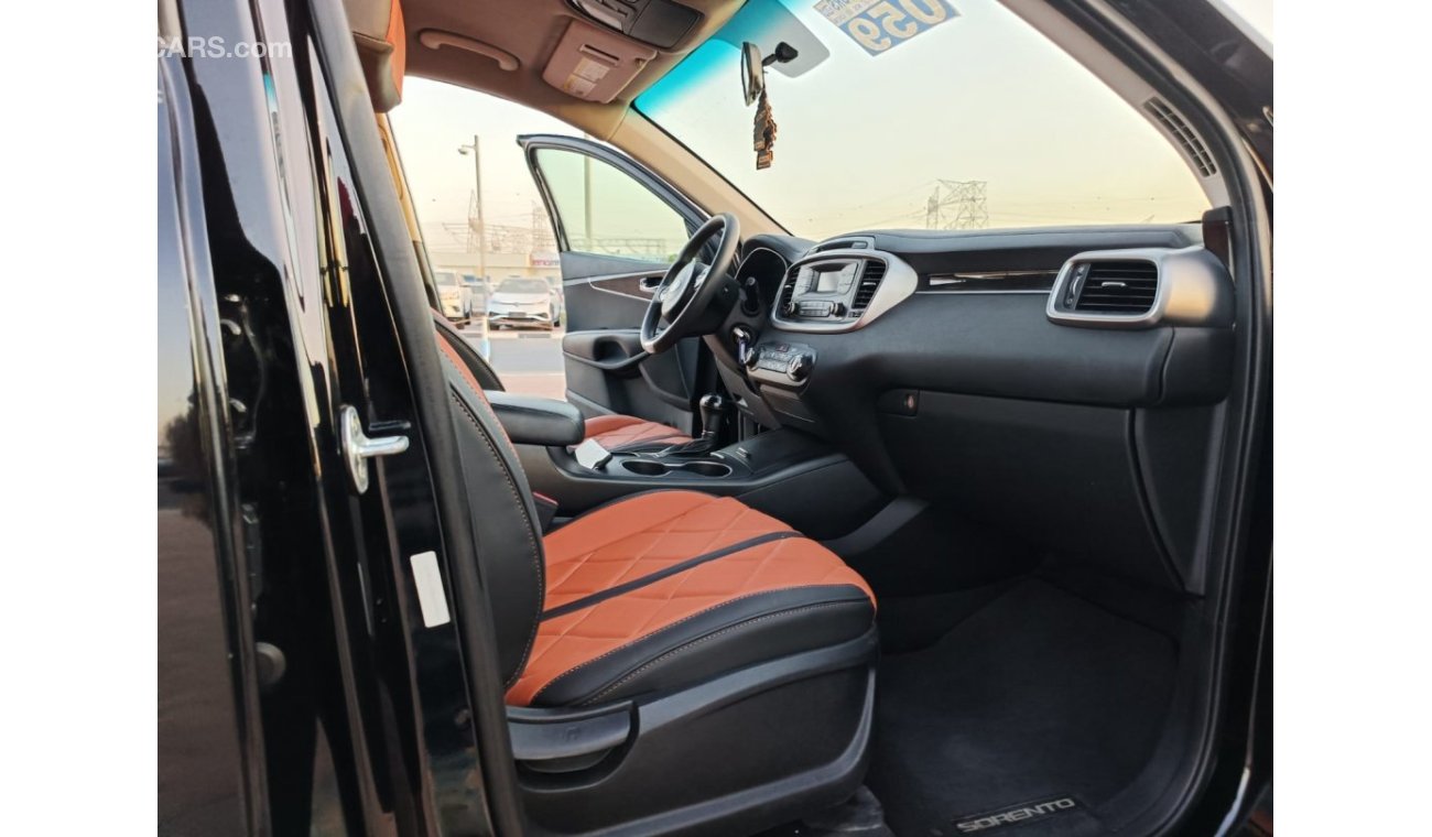 Kia Sorento V4, 2.4L, LEATHER SEATS / LOW MILEAGE   (LOT # 299872)
