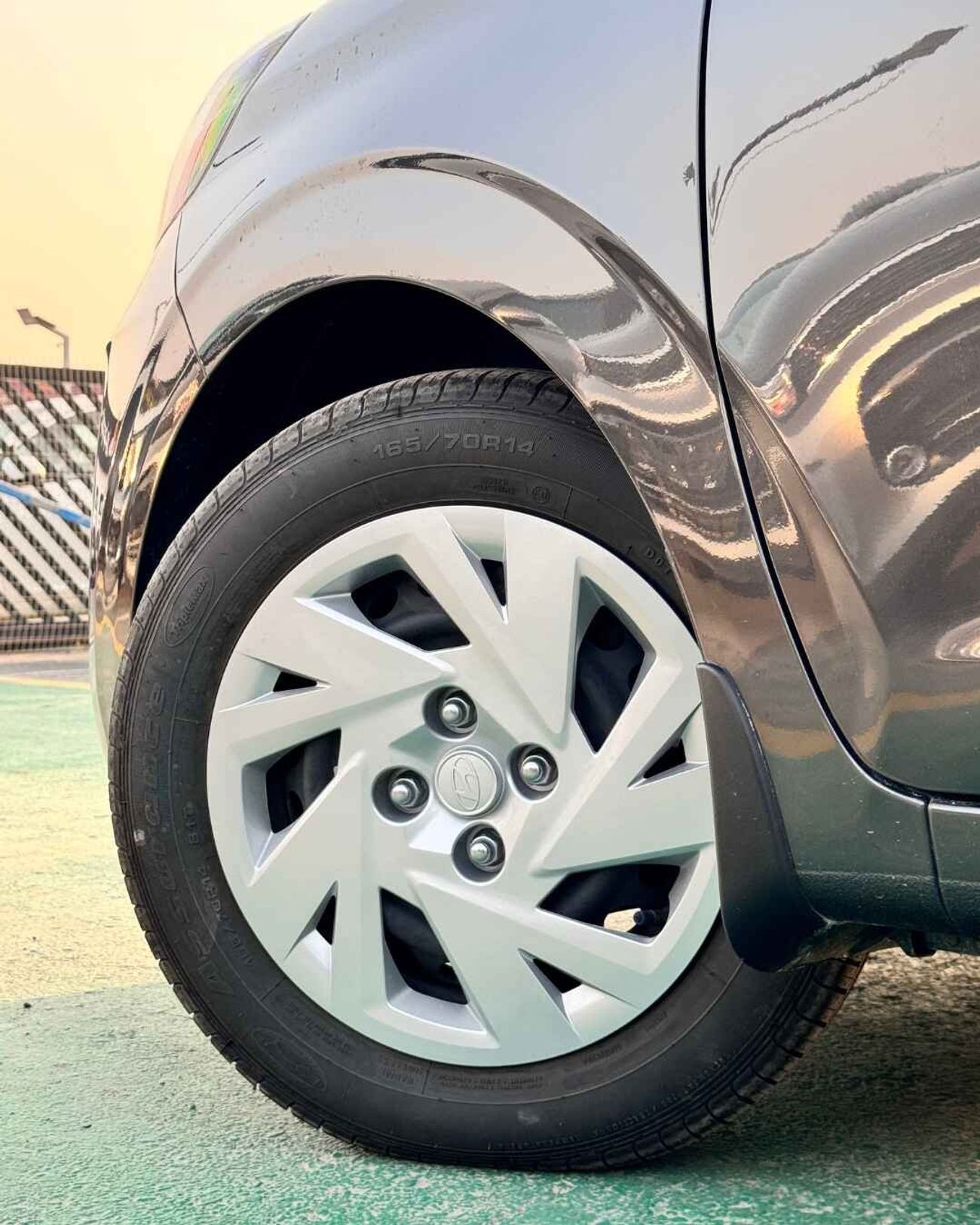 Hyundai Grand i10 SMART (HATCHBACK ) 1.2L GRAY COLOR -