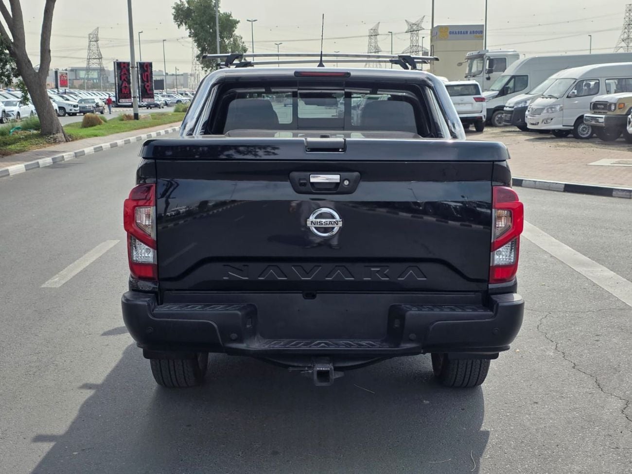 نيسان نافارا NISSAN NAVARA 2023 BLACK 4WD AT DIESEL = RIGHT HAND