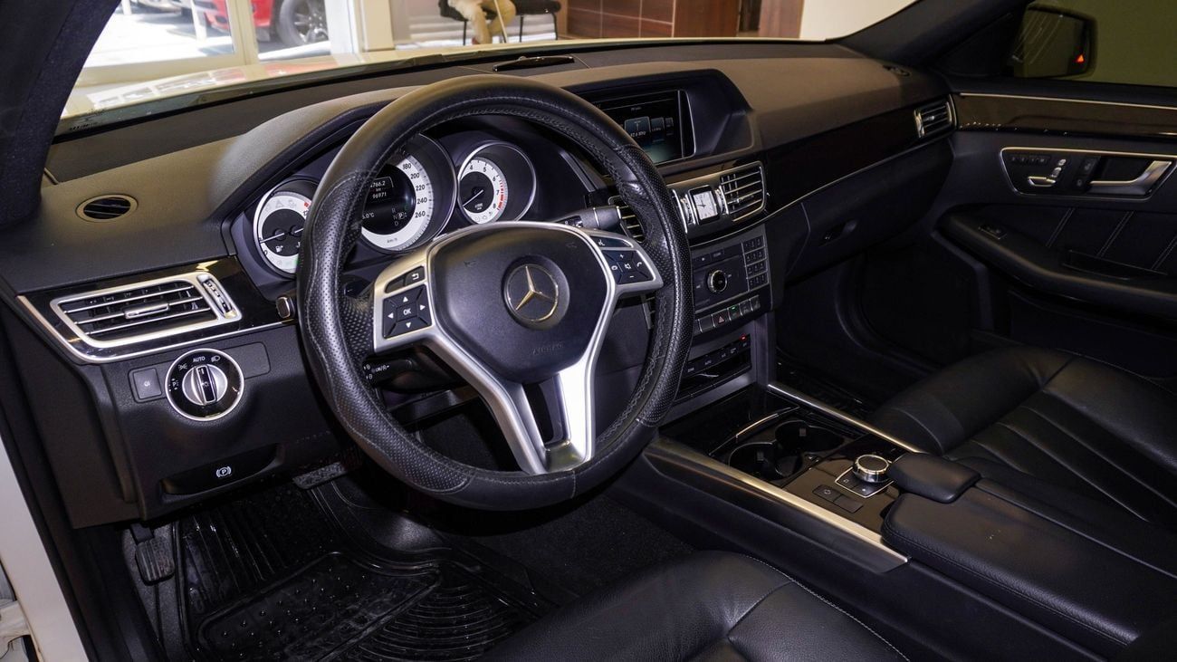 Mercedes-Benz E300 E300