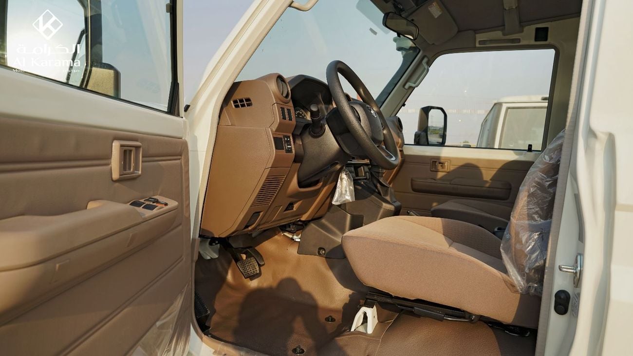 Toyota Land Cruiser 70 4.0L V6 - 4x4 Hard Top with Automatic Transmission - GCC Specs - Dual Tank - Fog Light