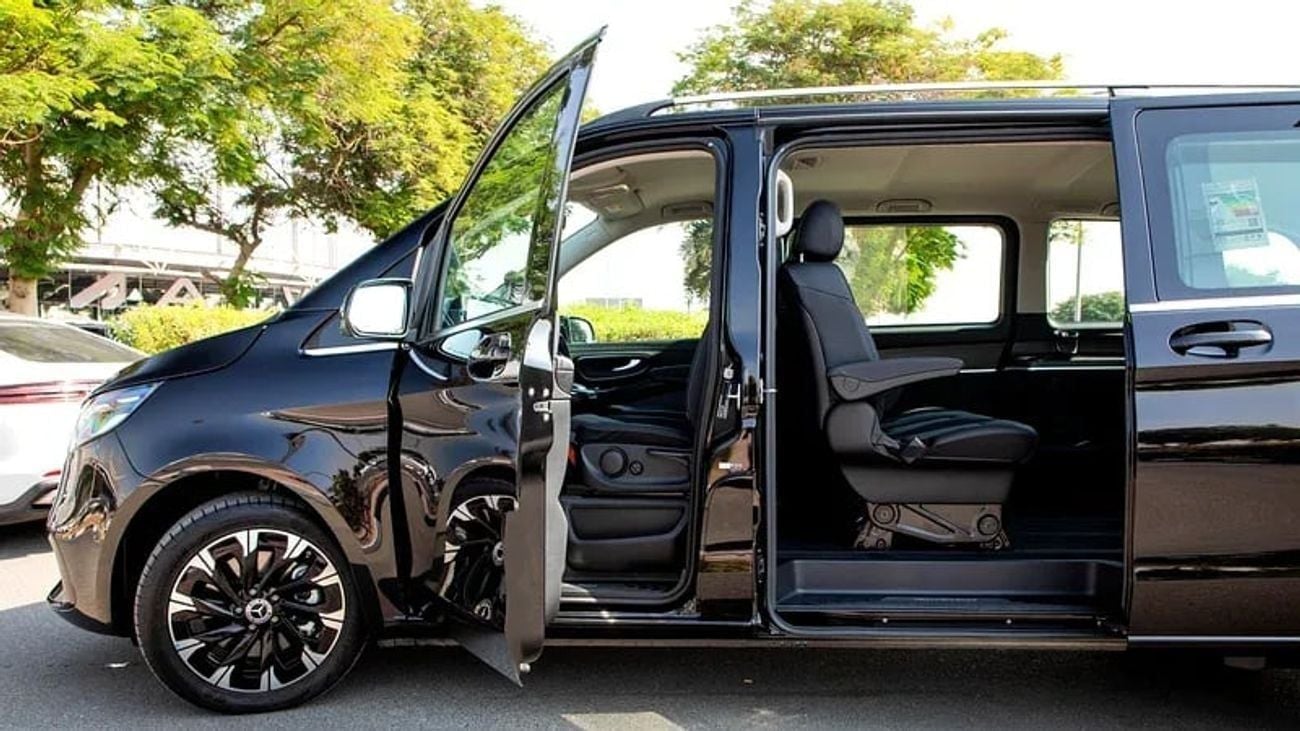 مرسيدس بنز V 300 Avantgarde Plus Extra Long | 2025 | GCC Specs | with 2 Years Agency Warranty
