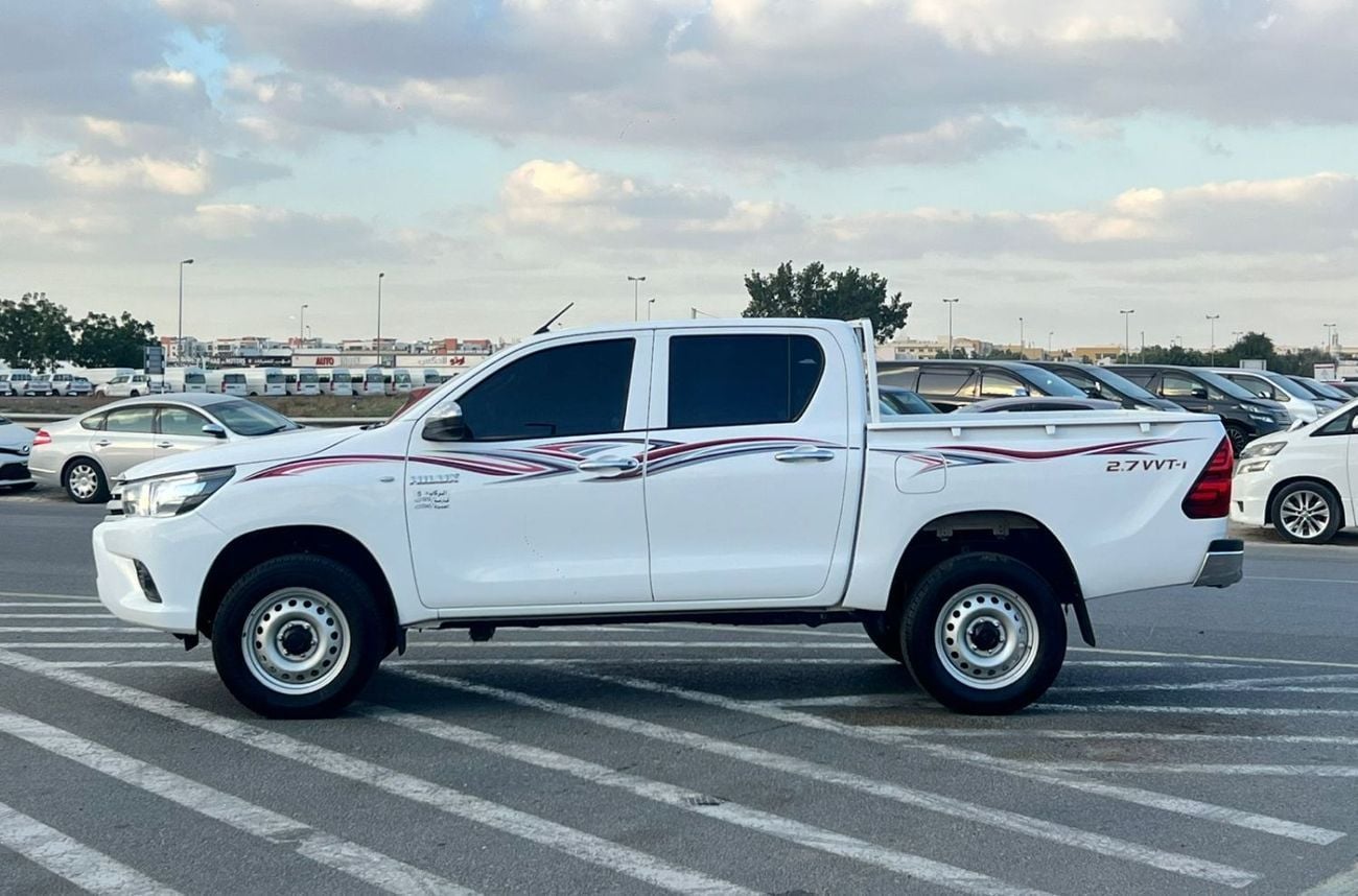 Toyota Hilux GLX 2022 Toyota Hilux 2.7L V4 - 4x4 AWD Original Paint - GCC - Patrol Automatic