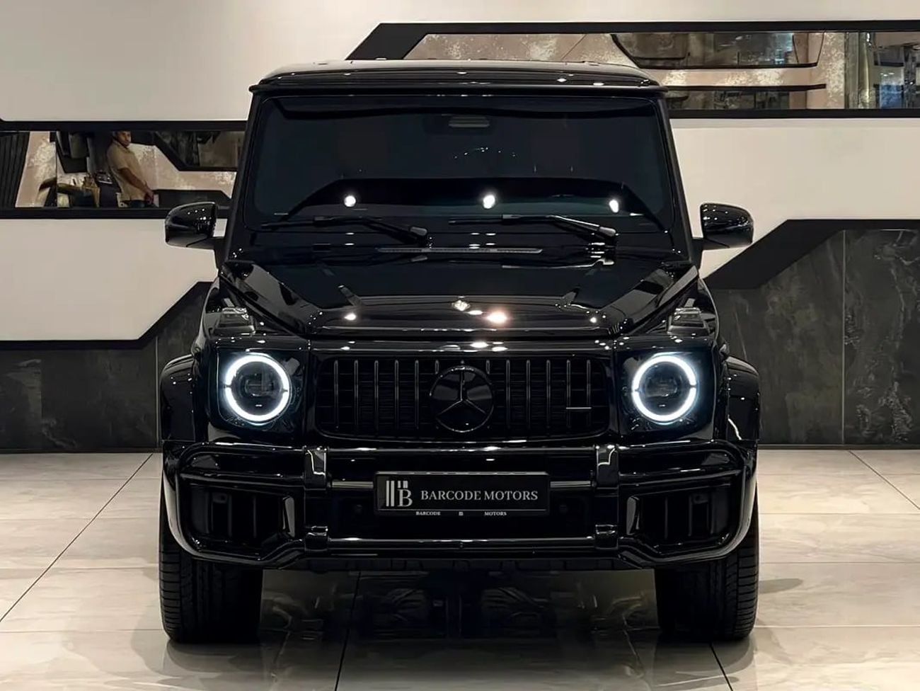 Mercedes Benz G63 AMG / G63 / / KM / GERMANY SPECS / FULL OPTIONE / CARBON FIBER / BACK SCREEN /