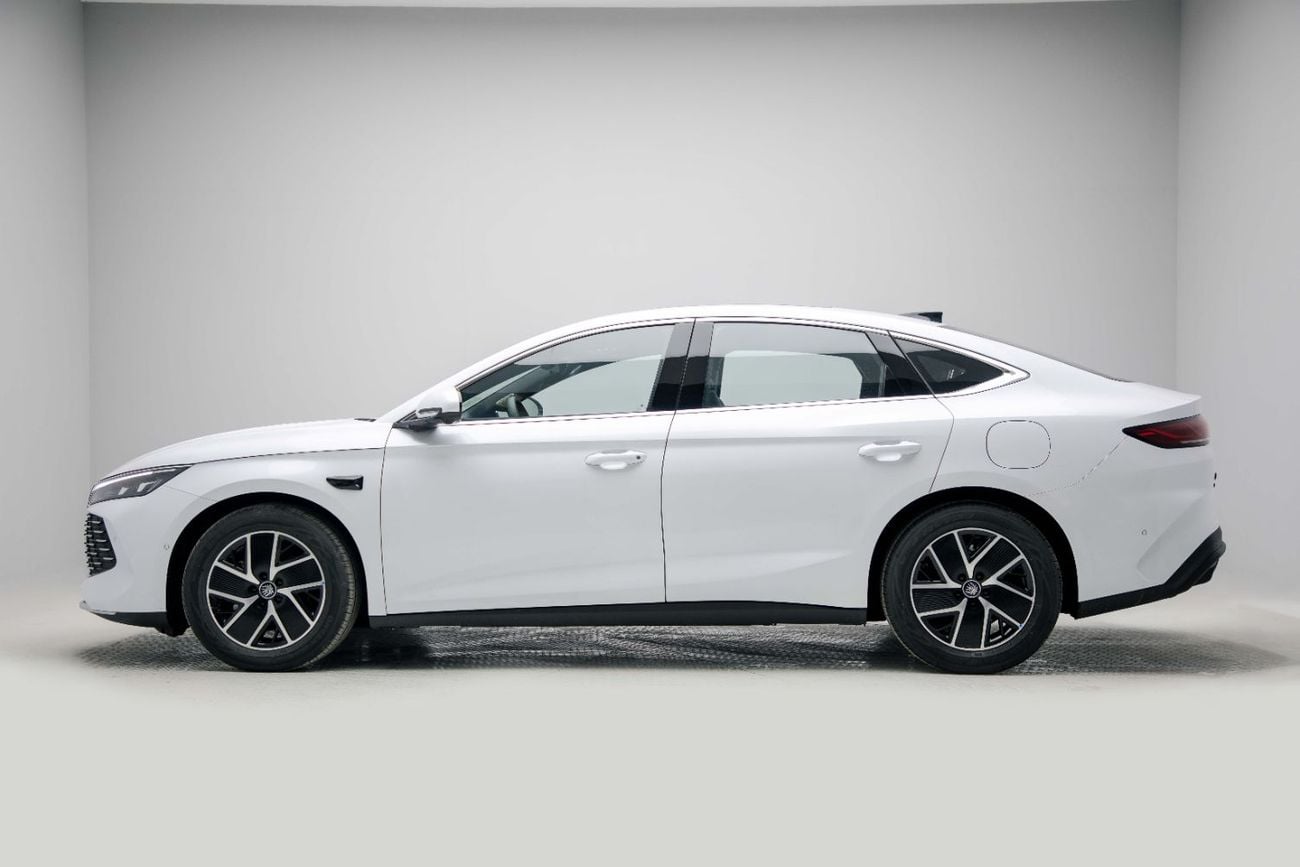 BYD Qin L DM-i ID Superior PHEV 1.5L - White Inside Beige | Export Only