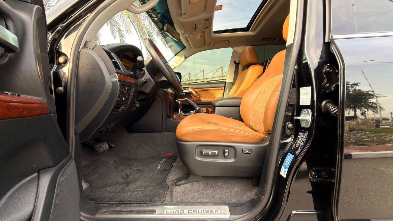 تويوتا لاند كروزر 