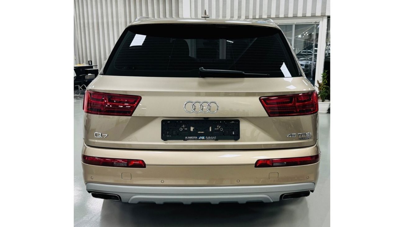 Audi Q7 45 TFSI quattro Luxury Plus GCC .. FSH .. Original Paint .. Perfect Condition .. Top Range .. Warran