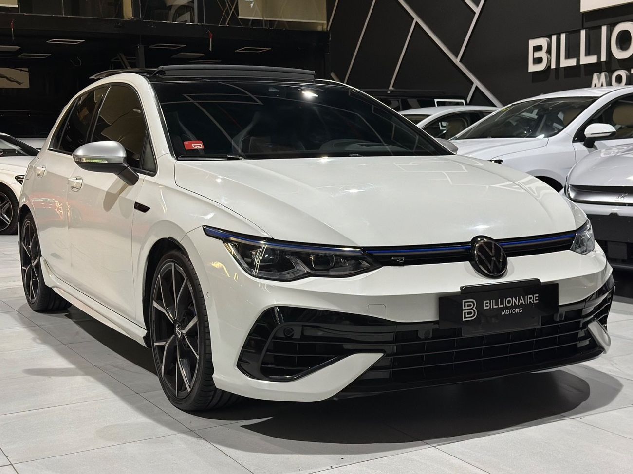 Volkswagen Golf R Base 2.0T VOLKSWAGEN GOLF R | GCC | 2023 | UNDER WARRANTY  CONTRACT SERVICE