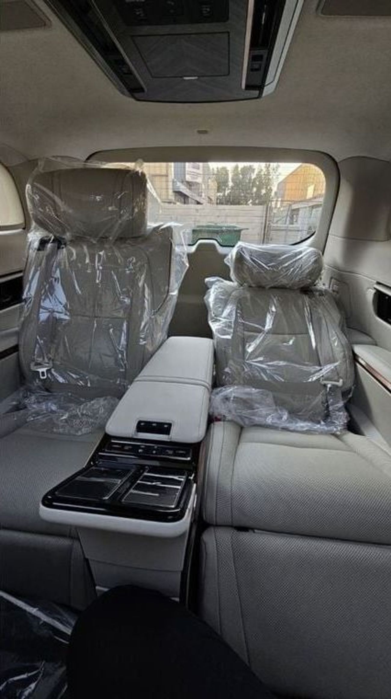 Lexus LM 350h Lexus LM 350h 2.5L