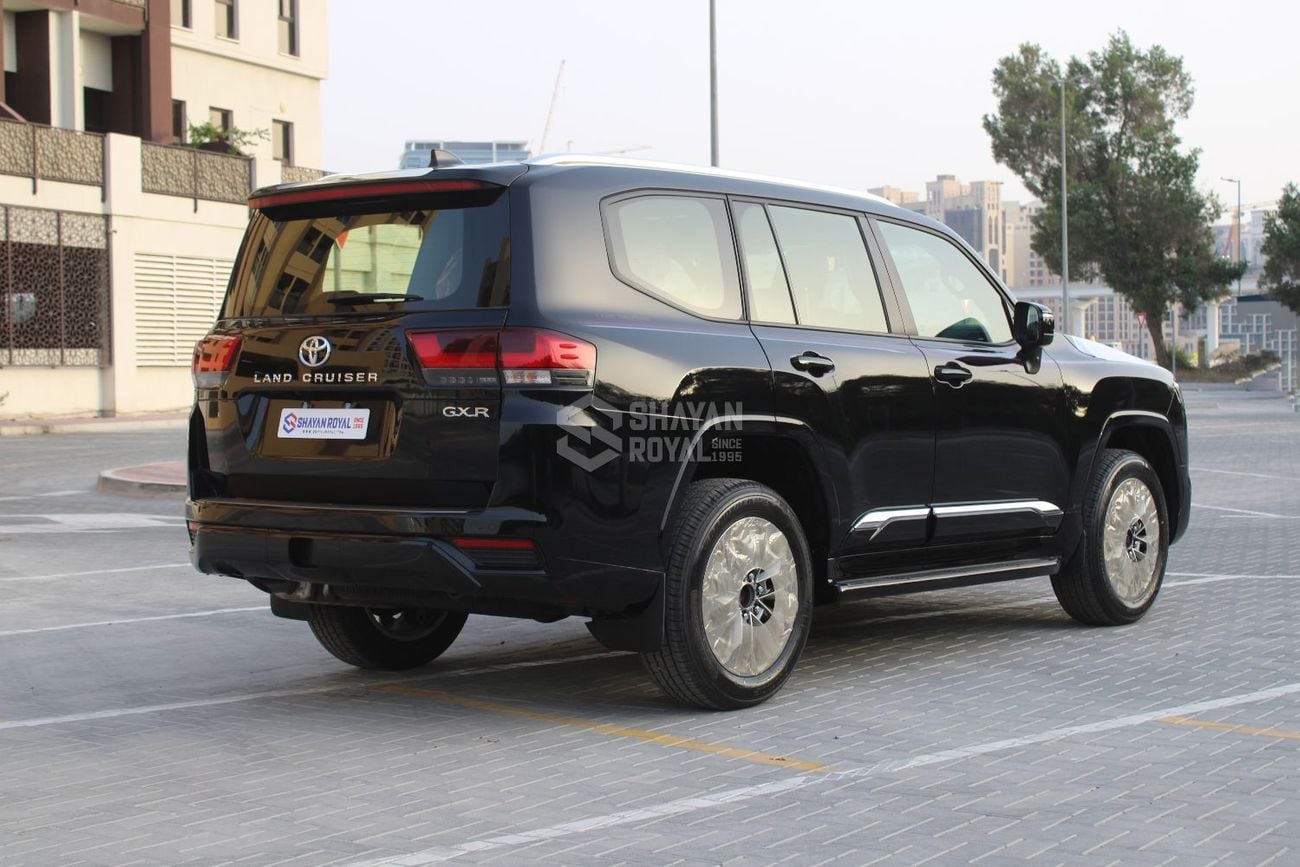 تويوتا لاند كروزر LC300 4.0L PETROL V6 GXR FULL WITH-RADAR AT 7S 2026MY