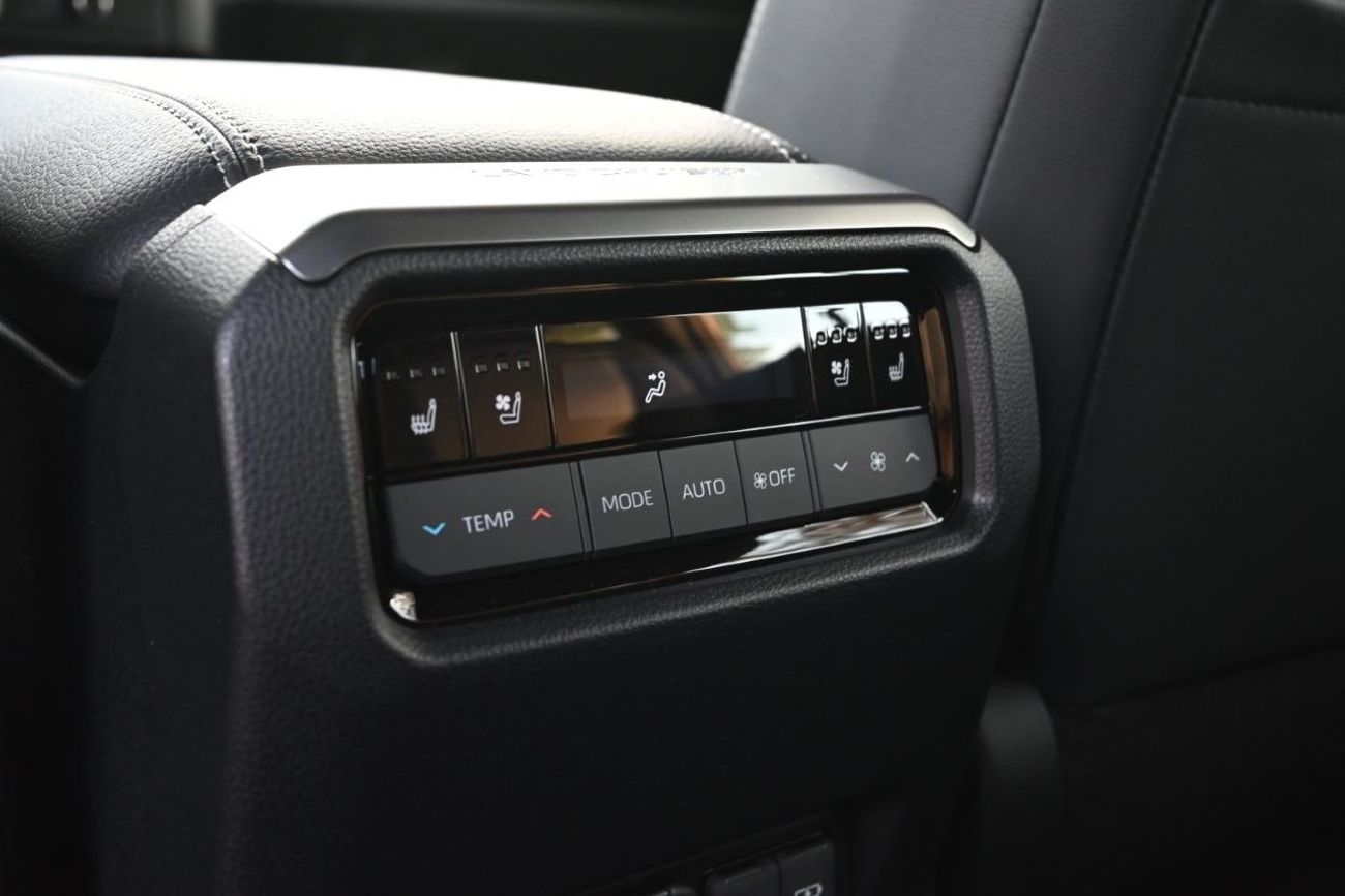 Toyota Prado VXL 2.8L DIESEL AT | PANORAMIC ROOF | JBL