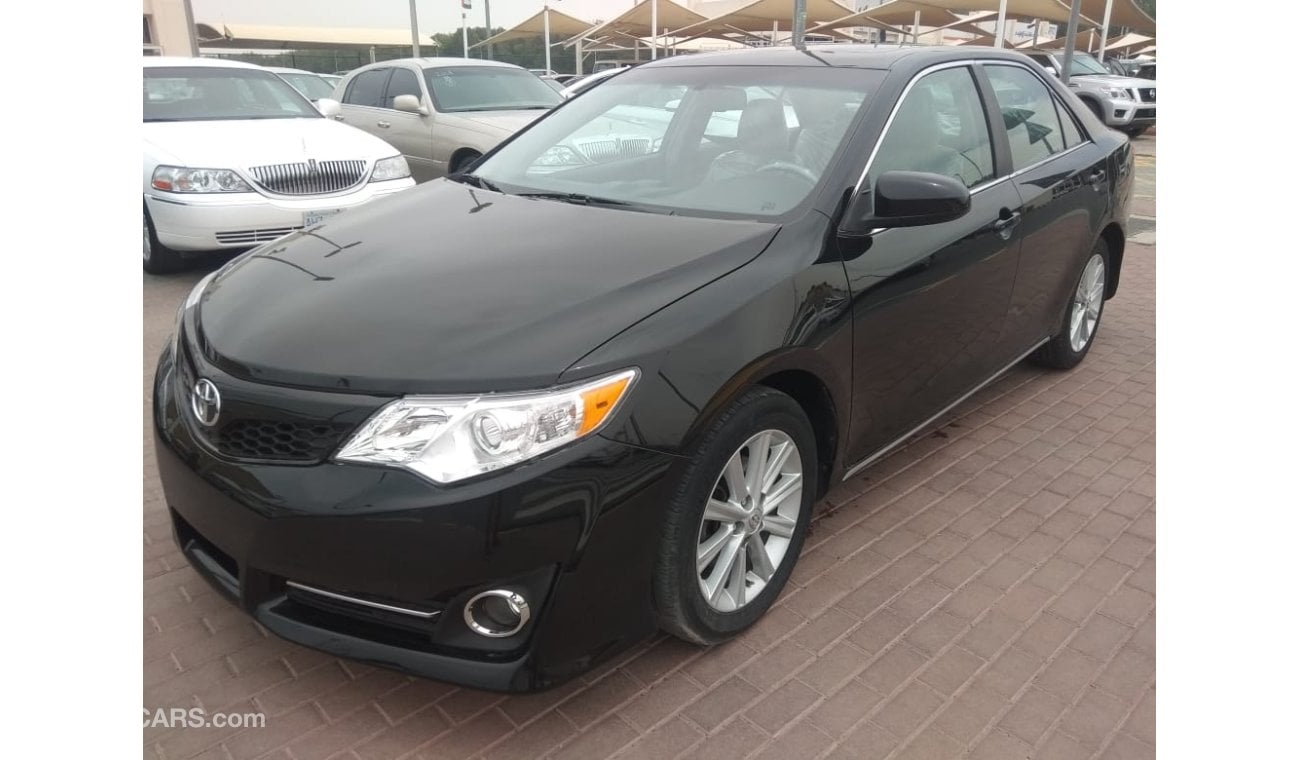 Toyota Camry XLE - Limited - Full Options  4 CYL   2.4