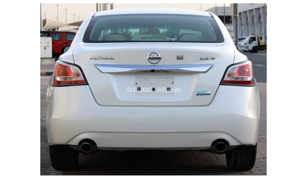 Nissan Altima Nissan Altima 2016, GCC No. 2, in excellent condition, without accidents, very clean from inside and