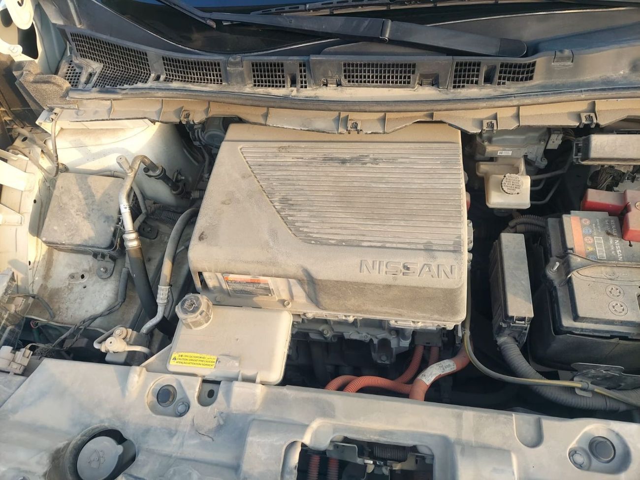 نيسان ليف Std