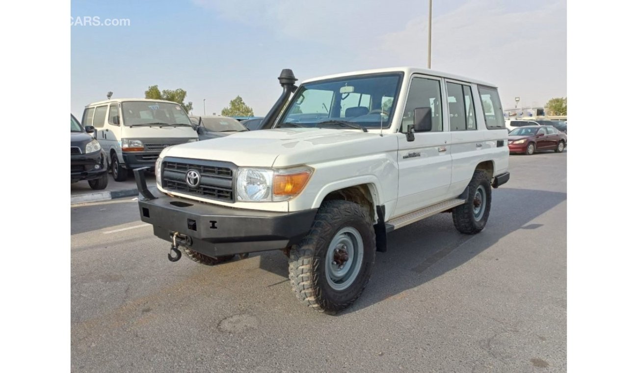 Toyota Land Cruiser 70 TOYOTA LAND CRUISER HARD TOP LEFT HAND DRIVE (PM 840)