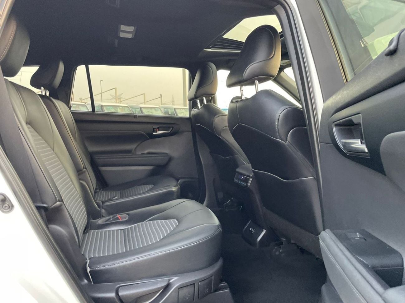 Toyota Highlander 2021 Toyota Highlander XSE 3.5L V6 - 14,500 Mileage