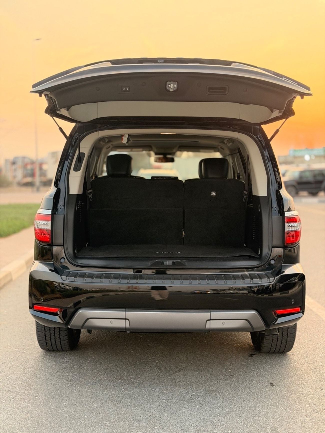 Nissan Armada SL full option Sunroof, 360 cameras 2022