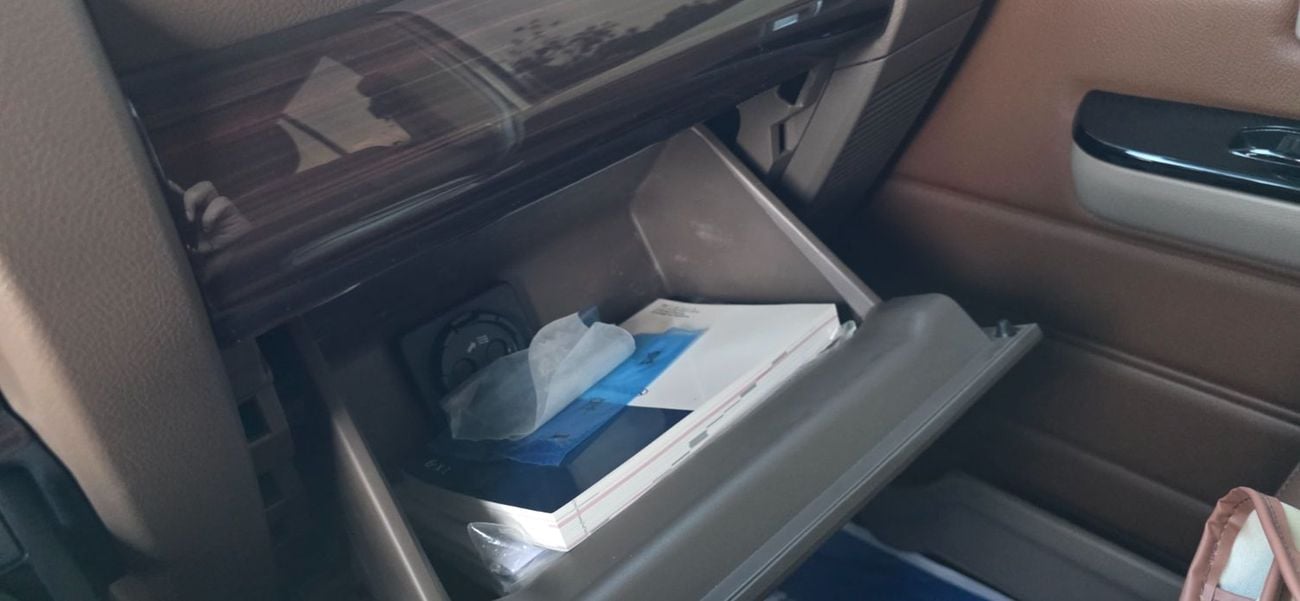 تويوتا لاند كروزر 70 LC71 HT VXR