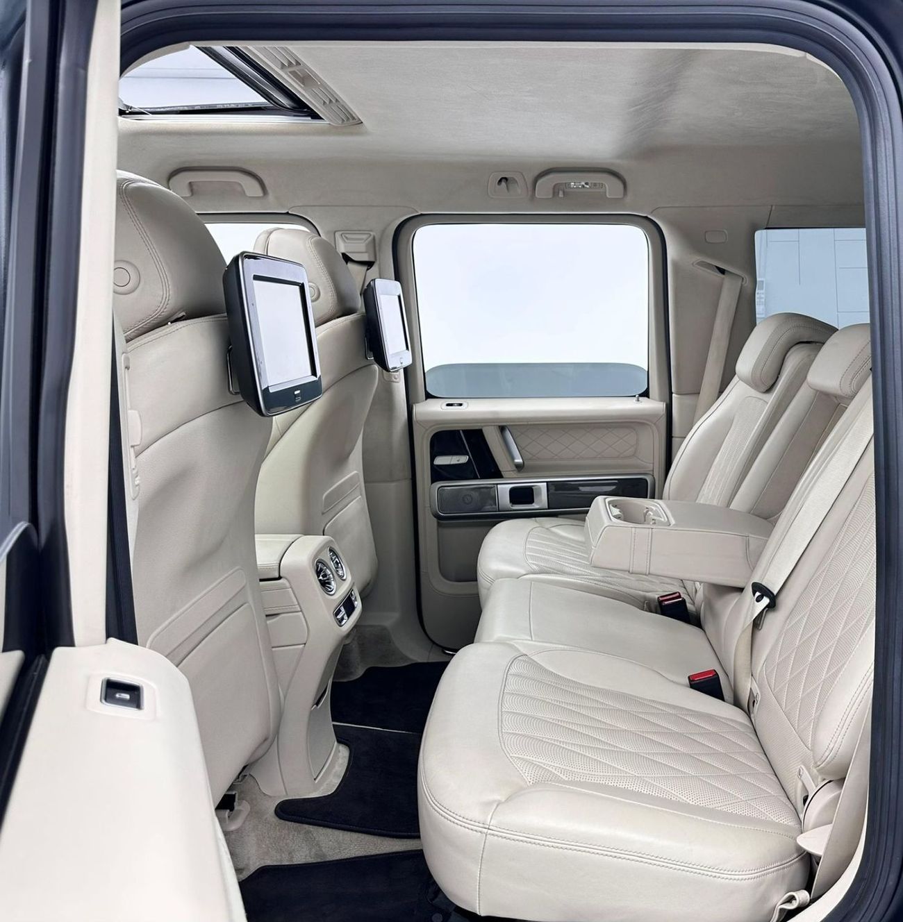 Mercedes-Benz G 63 AMG Std 4.0L 2020 Mercedes-Benz G63 AMG, G800 Kit, 1 Year Unlimited KM Warranty, Mercedes Full Service H