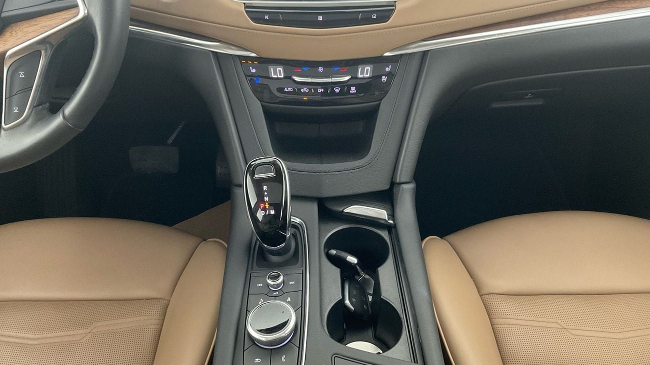 كاديلاك XT5 Premium Luxury | شامل الضمان | 0 ﺪﻔﻋﺓ ﺃﻮﻟﻯ