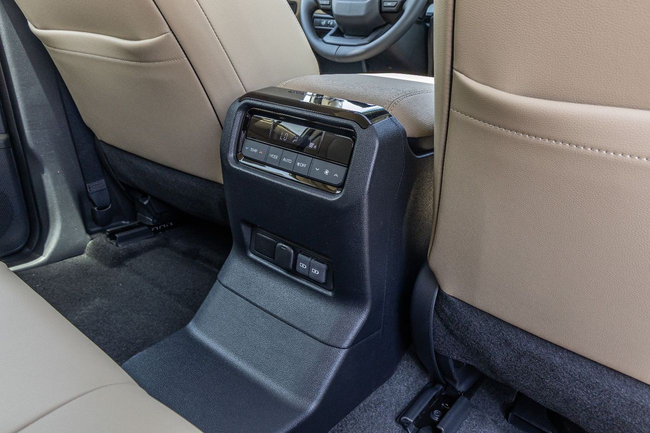 تويوتا برادو TXL-2 Toyota Prado TXL-2 - 4WD - 2.8L Turbo - Diesel - Sunroof - 2025 (Export)