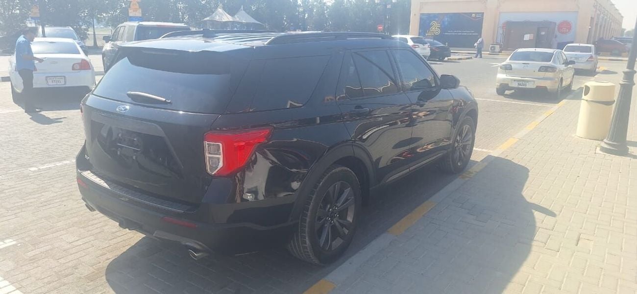 Ford Explorer XLT 200A 2.3L 4WD