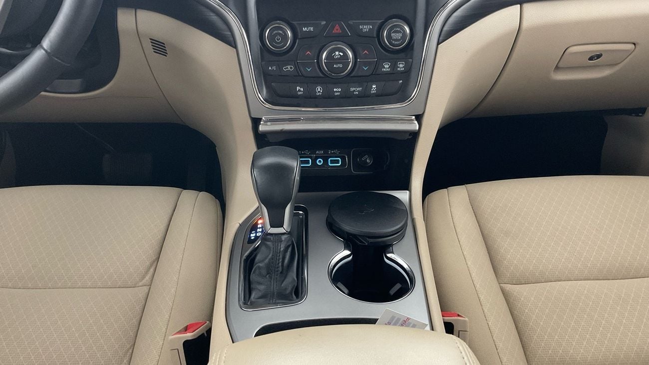 جيب جراند شيروكي 3.6 LAREDO 2WD AUTO | شامل الضمان | 0 ﺪﻔﻋﺓ ﺃﻮﻟﻯ