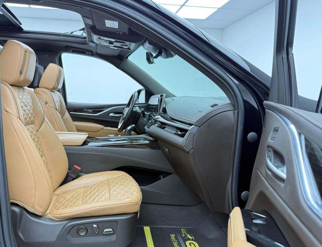 Cadillac Escalade Sport 6.2L 4WD 2023 Cadillac Escalade Sport, 2028 Cadillac Warranty + Service Pack, Excellent Condit