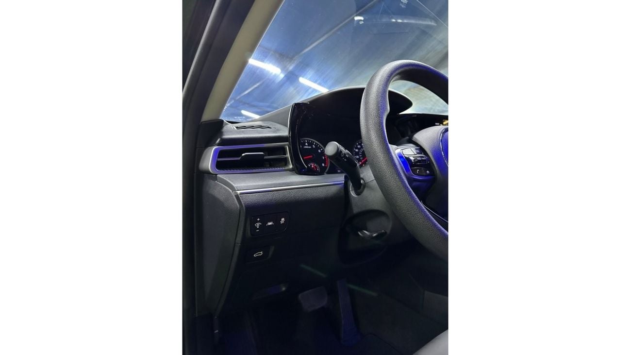 كيا K5 كيا K5 2021 بمحرك سعة 1.6 تيربو السيارة بحالة ممتازة قليلة الأضرار