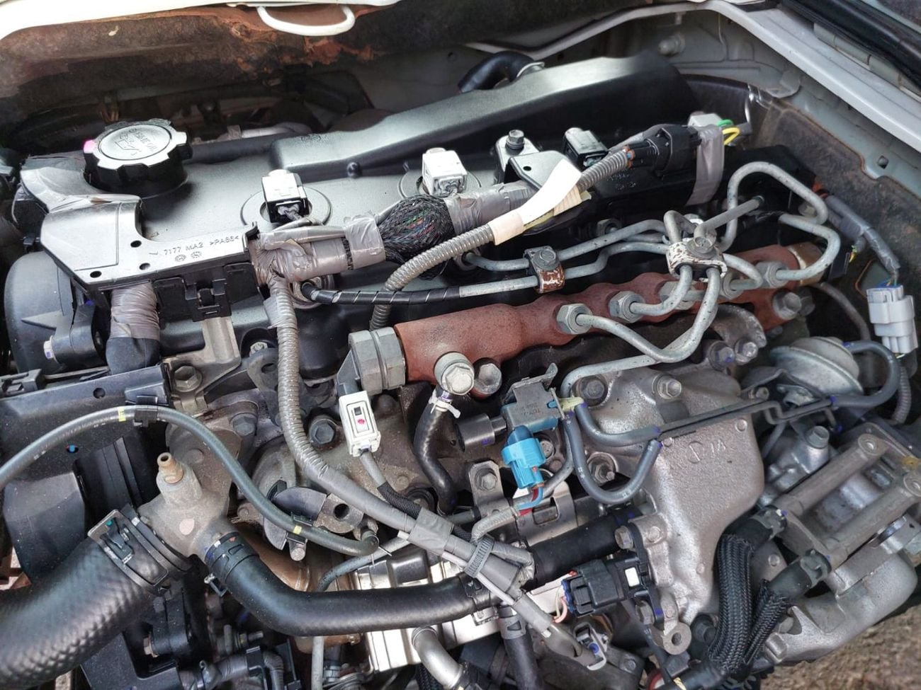 تويوتا هاياس (RAMADAN OFFER) TOYOTA HIACE COMMUTER VAN RHD 2018 MODEL 3.0 L DIESEL AUTOMATIC(PM36021)