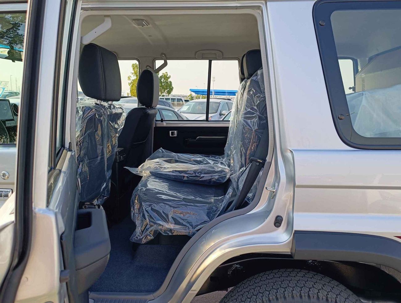 تويوتا لاند كروزر 70 LC76 / M/T / 4.5L V8 DIESEL / FULL OPTION / 4X4 (CODE # 67941)